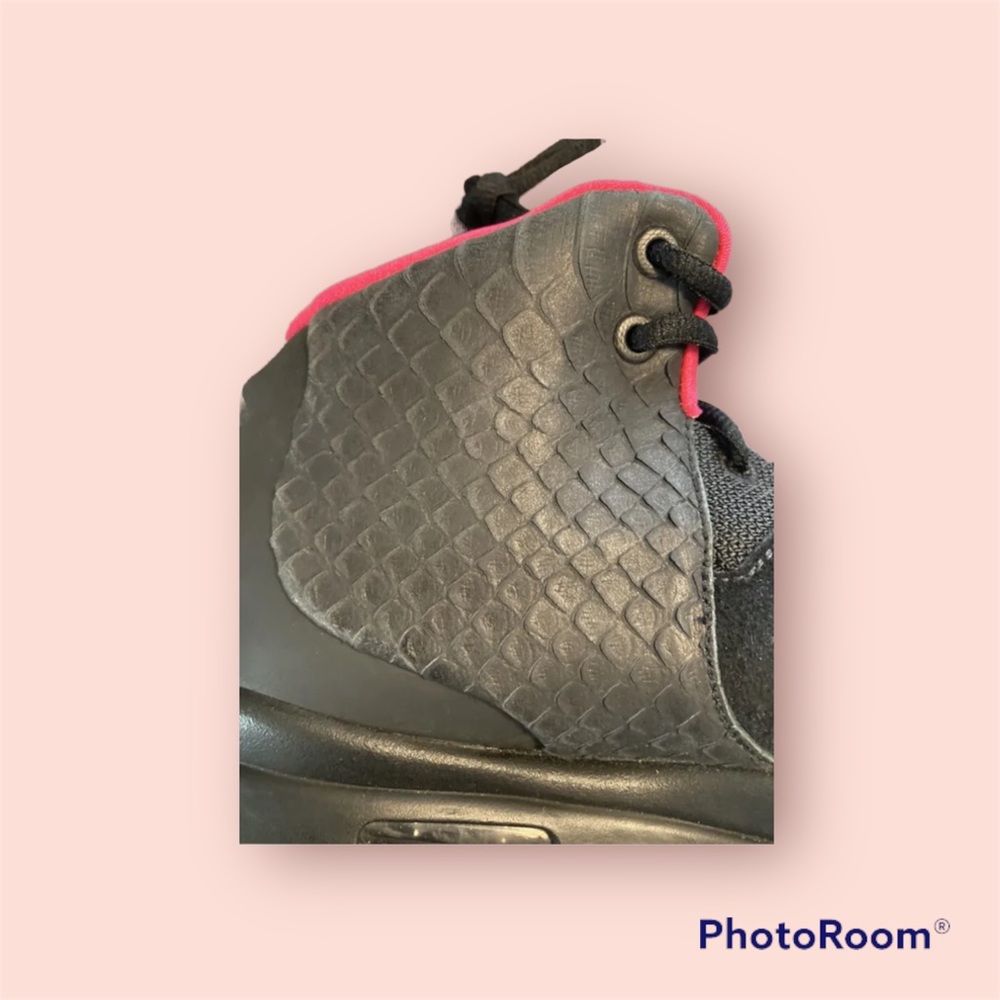 Yeezy sneakers - Picture 13 of 13